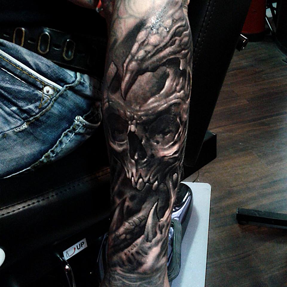 Skull Cover-Up Lower Arm