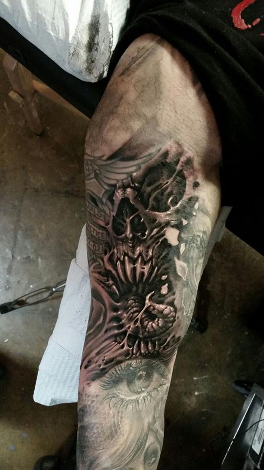 Skull with Tongue Inner Biceps
