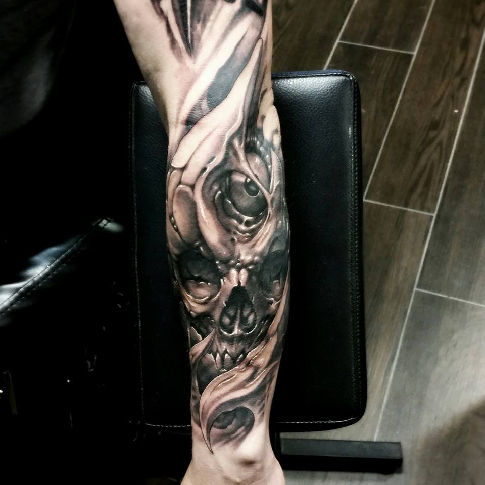 Twisting Bio-Organic Skull